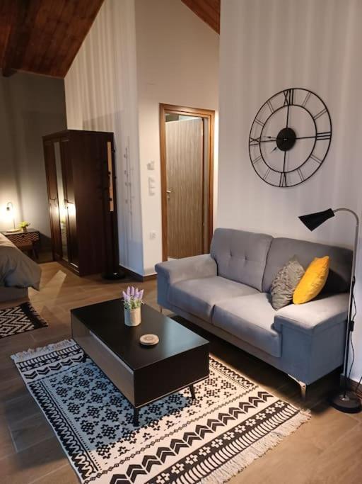 Luxury Apartment With Balcony Mytilene Exterior photo
